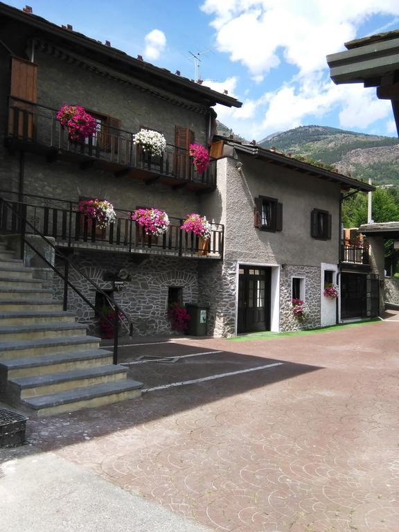 B&B La Vieille Meison De Pappa Sarre Buitenkant foto