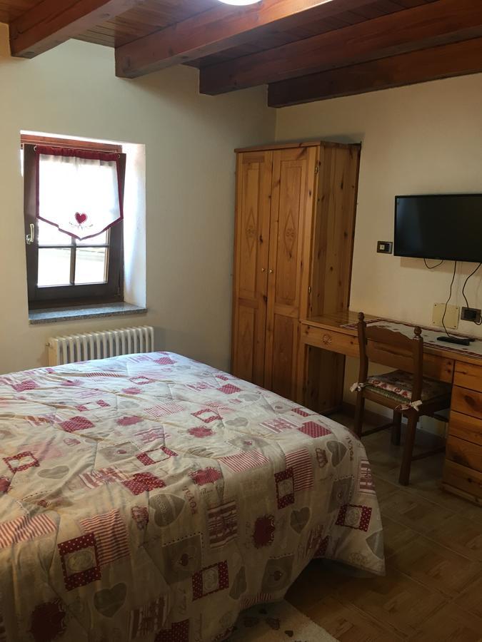 B&B La Vieille Meison De Pappa Sarre Buitenkant foto